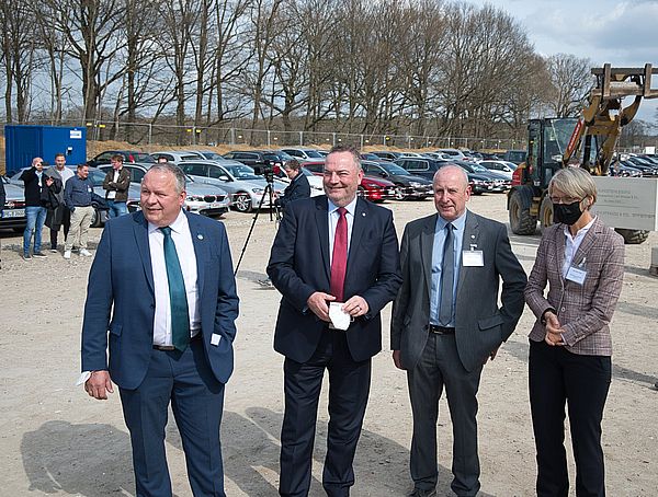 Josef Hovenjürgen Grundsteinlegung Levis 6